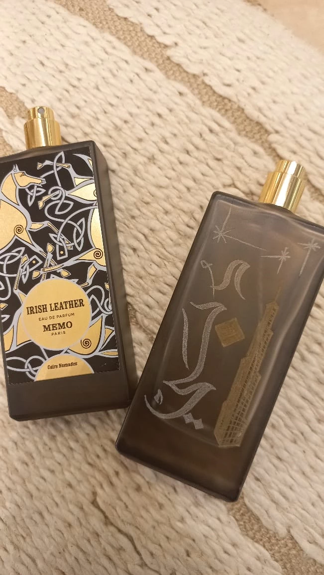نقش الأسماء على الهدايا